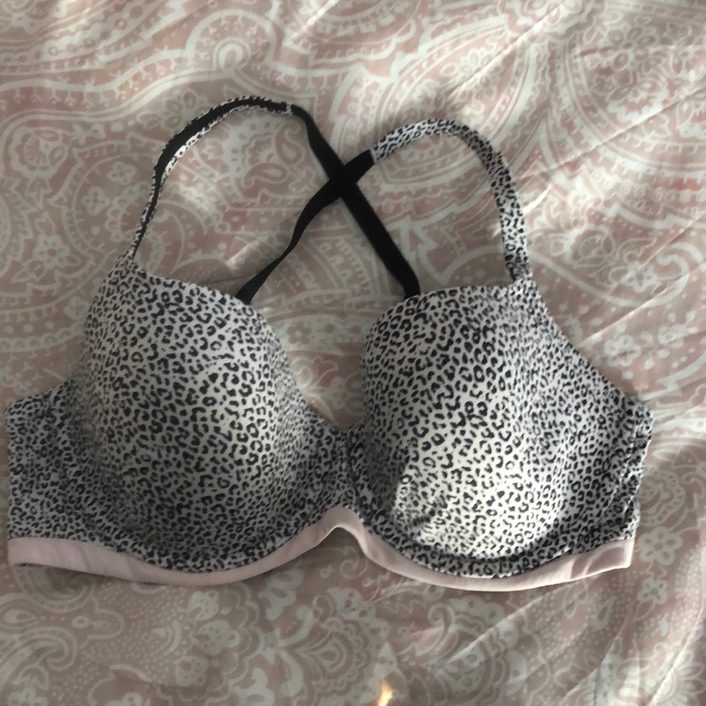 Victoria’s Secret 34 DD Demi bra